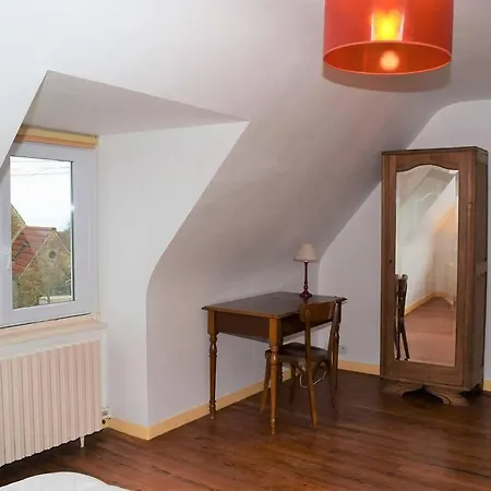 Villa Maison Bretonne Avec Jolie Cour Fermee Et Fleurie Avec Wifi A - Ref 679